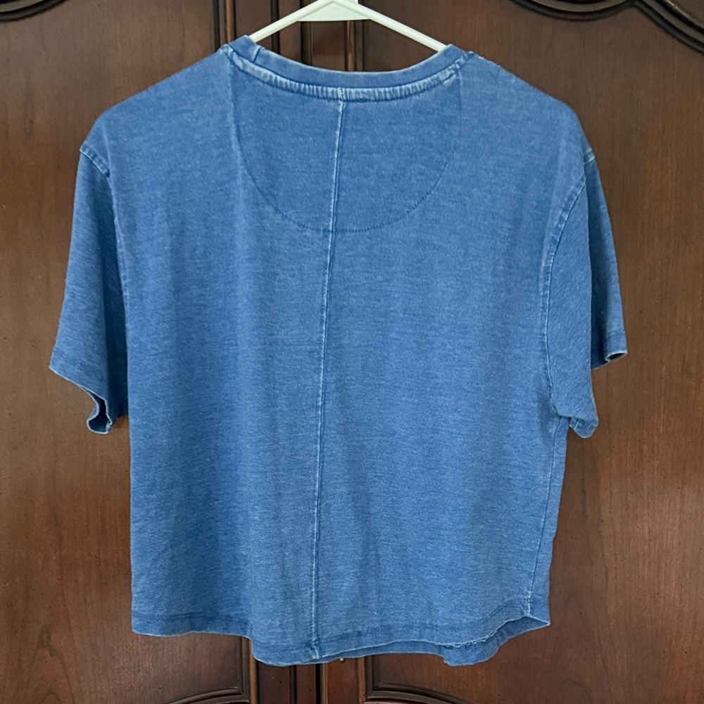 University of Florida Blue T-Shirt size medium GUC - Picture 5 of 5